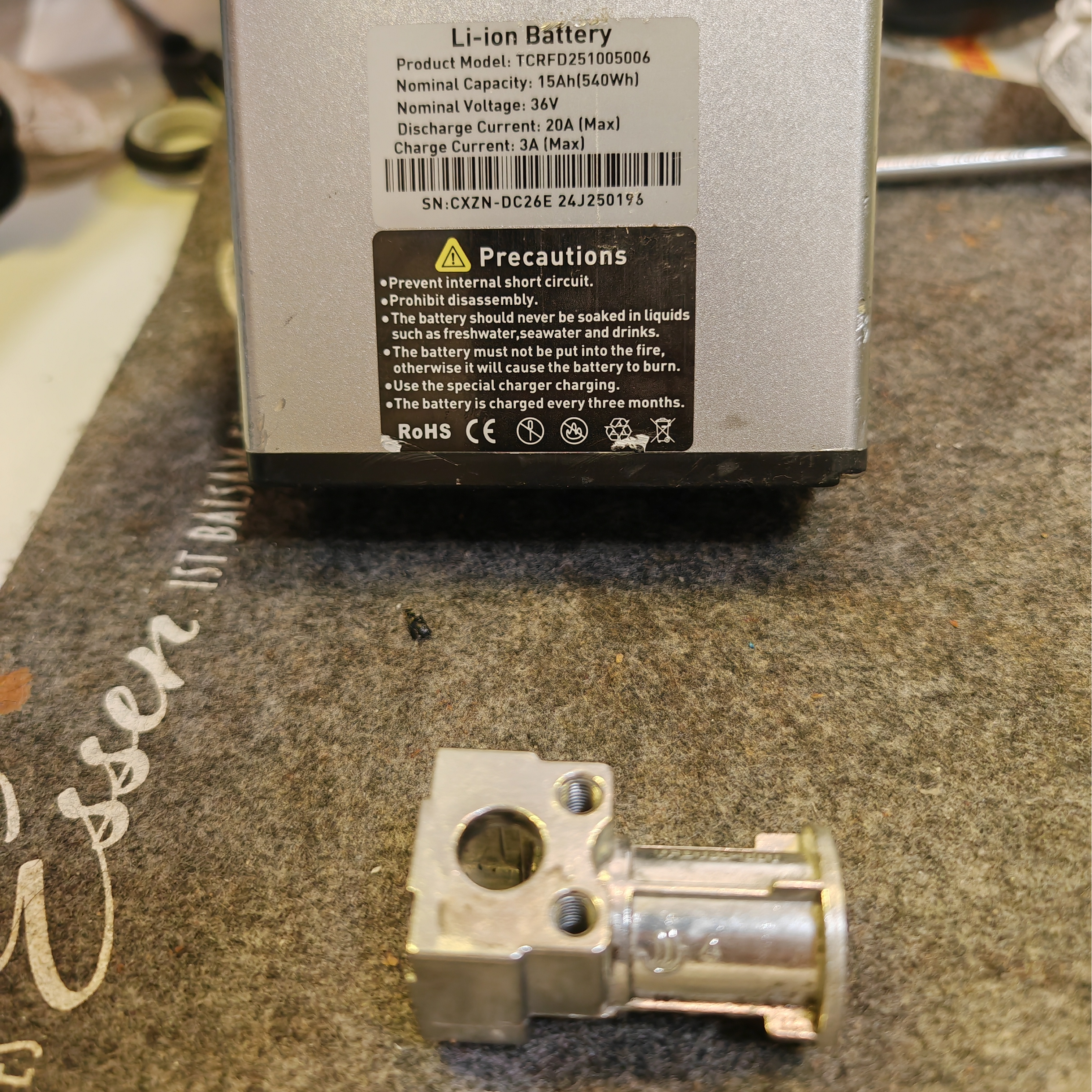 Z20 PLUS ram batterilåskärna + nyckel